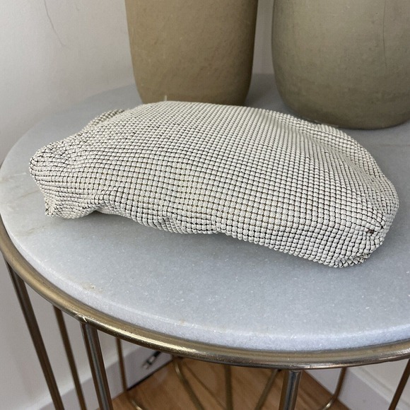 Vintage Whiting & Davis Handbag Purse Cream White Metal Mesh Chain Evening Bag - Picture 8 of 13